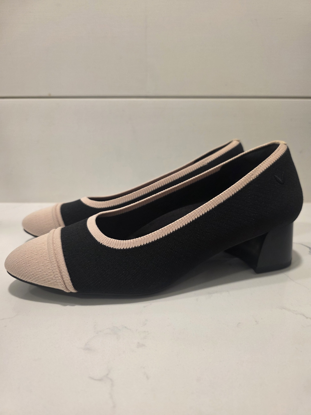 VIVAIA Black & Cream Cap Toe Block Heel Pumps — New Without Box Size 39/8